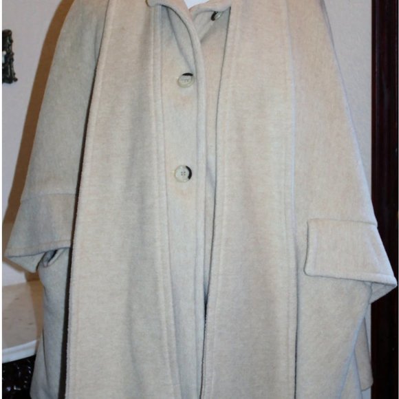 Vtg Fawn Beige Swing Cape Coat with scarf fringe Wool 1960s Retro 00ak Beautiful - Picture 2 of 6